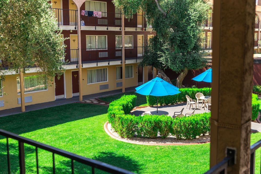 undefined Mardi Gras Hotel & Casino 4