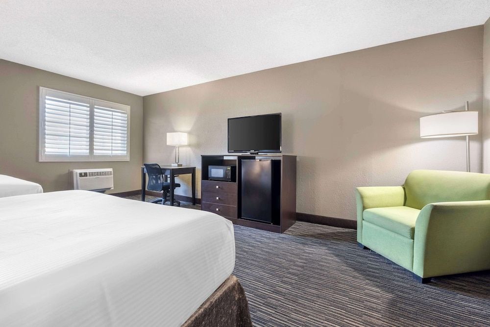 undefined Best Western McCarran Inn 9