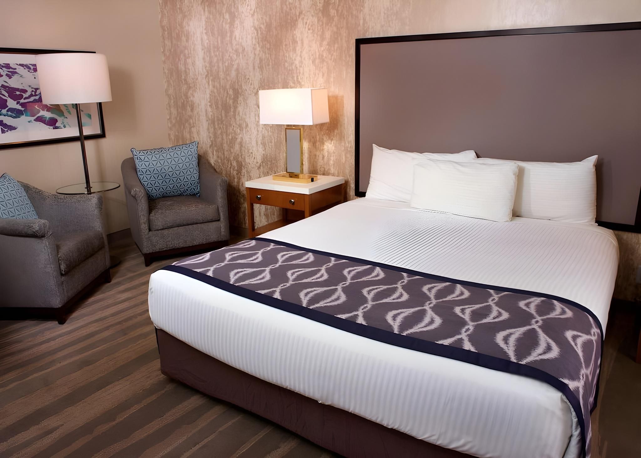 Deluxe King Non-Smoking