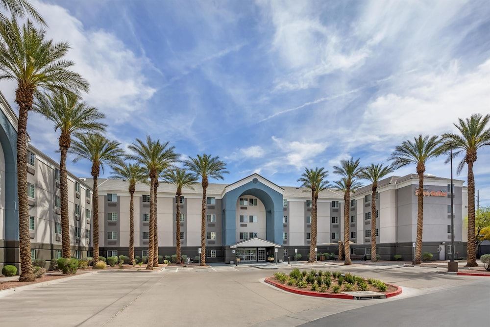 undefined Sonesta Simply Suites Las Vegas Convention Center 3