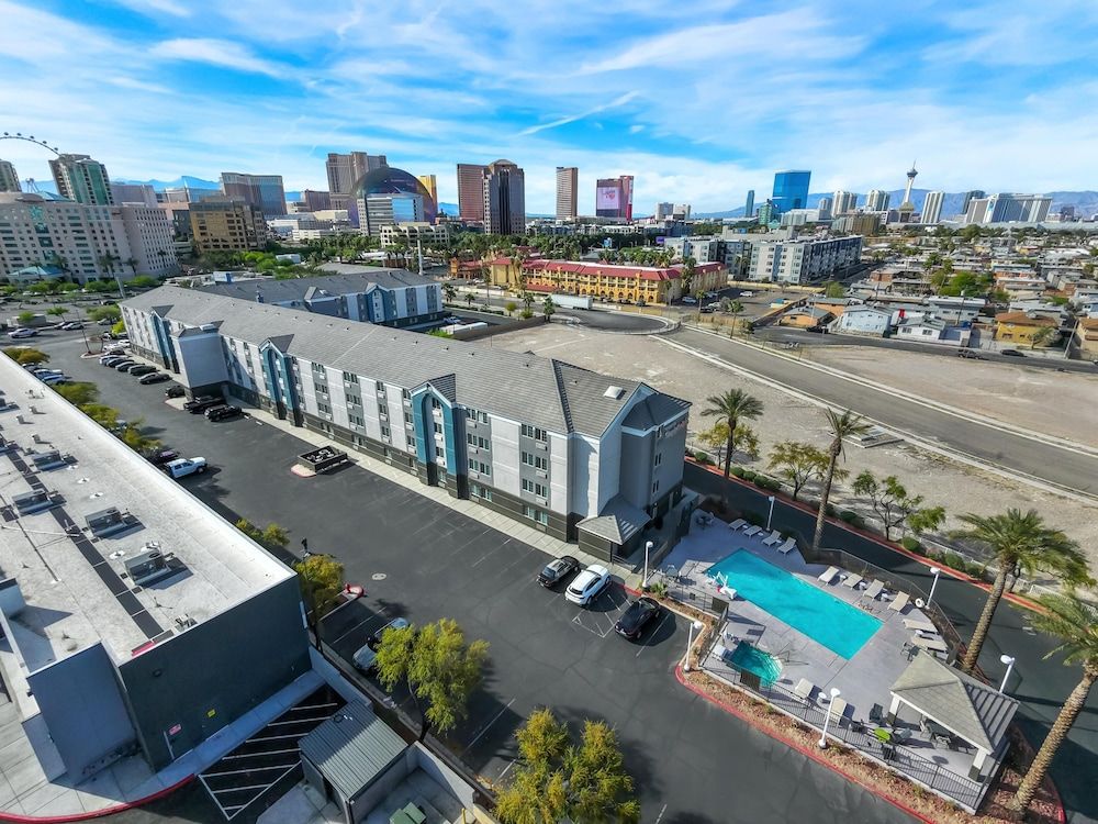 undefined Sonesta Simply Suites Las Vegas Convention Center 6