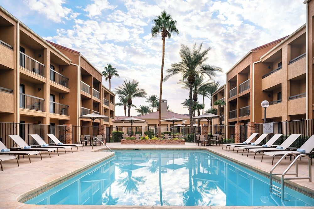 undefined Courtyard by Marriott Las Vegas Convention Center