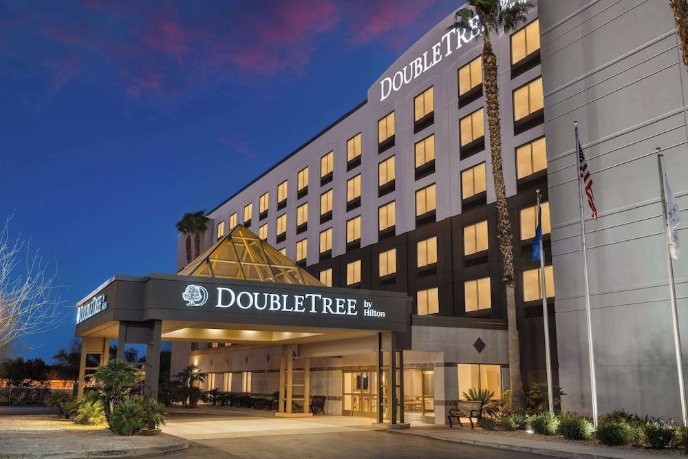 undefined DoubleTree by Hilton Las Vegas Airport 2