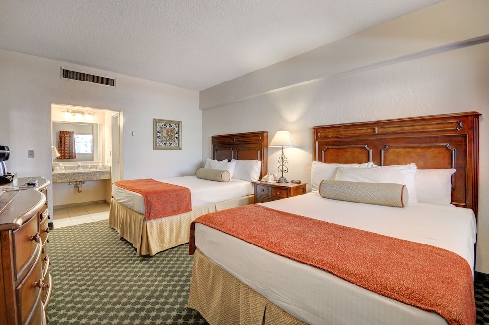 Room, 2 Queen Beds, Non Smoking (Pavilion)