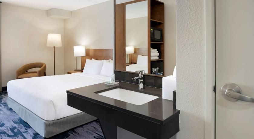 undefined Fairfield Inn Las Vegas Convention Center 4