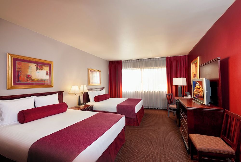 undefined Four Queens Hotel and Casino 9