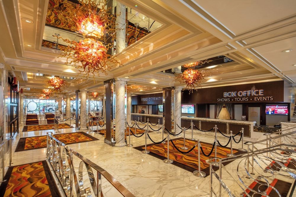 Golden Nugget Las Vegas Hotel & Casino