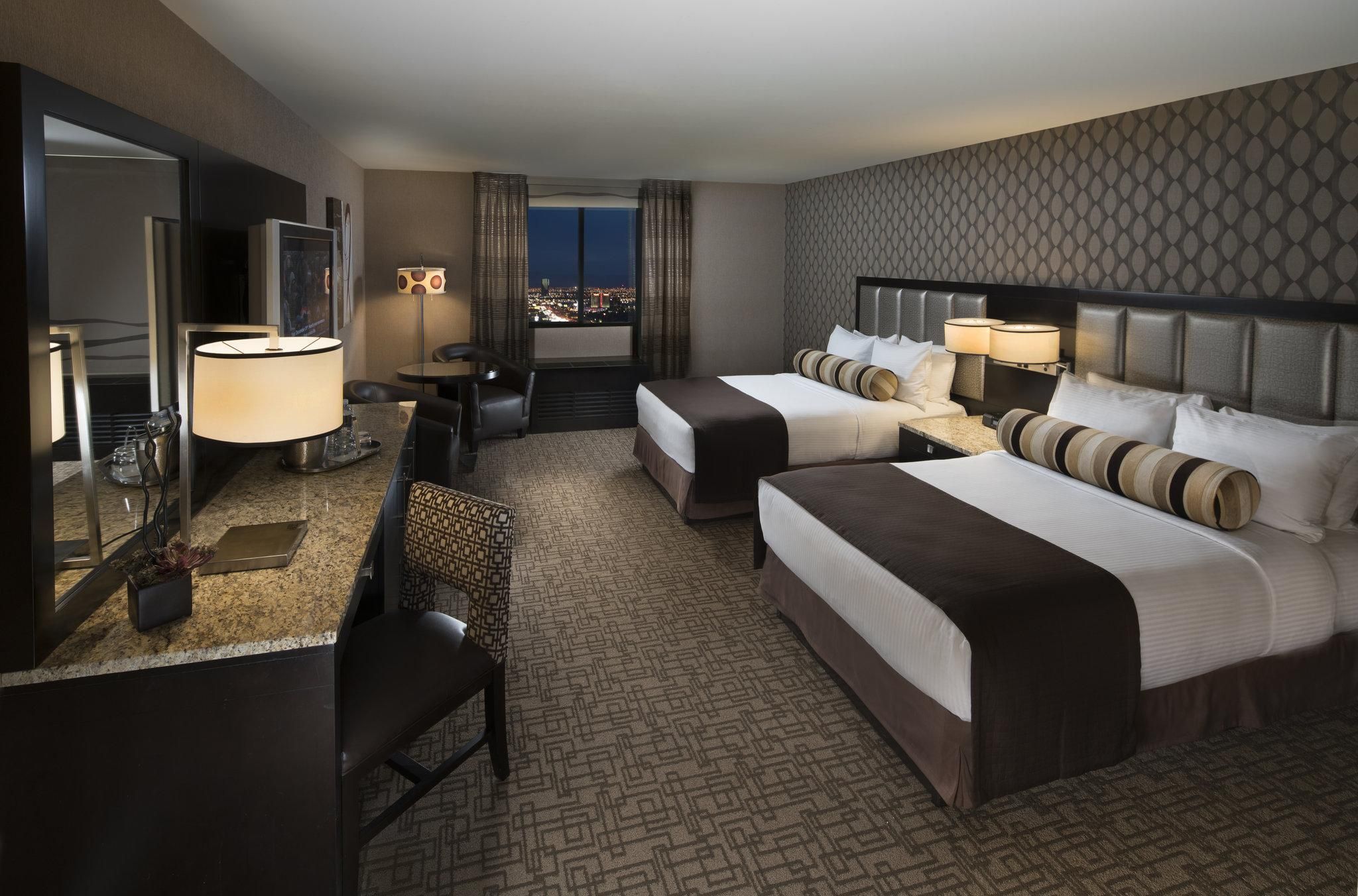 Gold Tower Deluxe Room with 2 Double Beds
