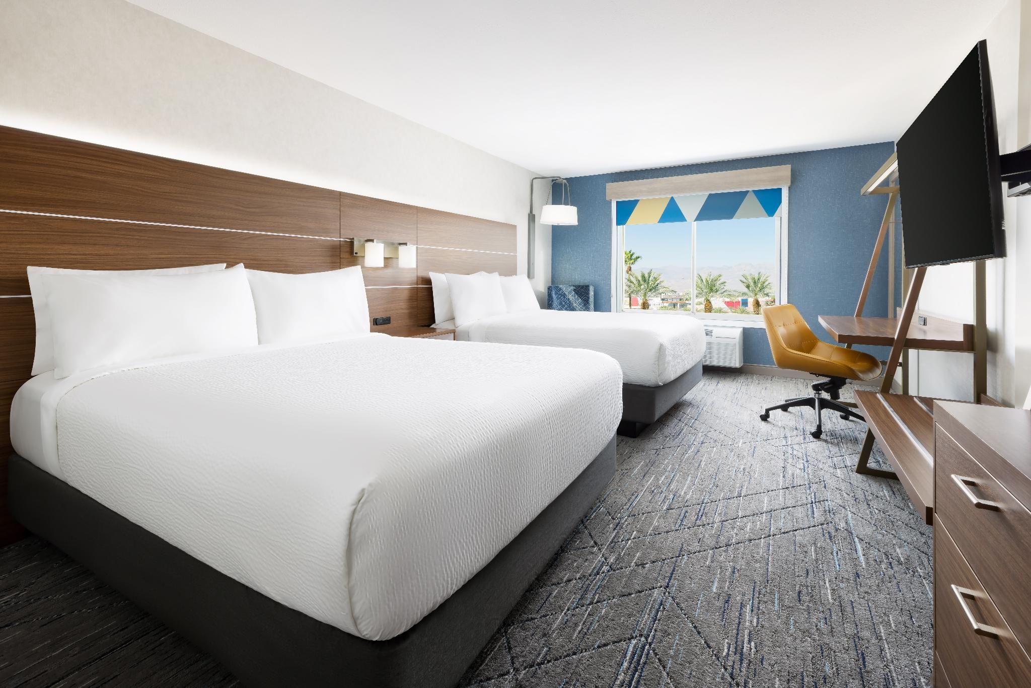 Holiday Inn Express Las Vegas - Stadium Area by IHG 2 Queen Standard Mobility Accessible Transfer Shower 3