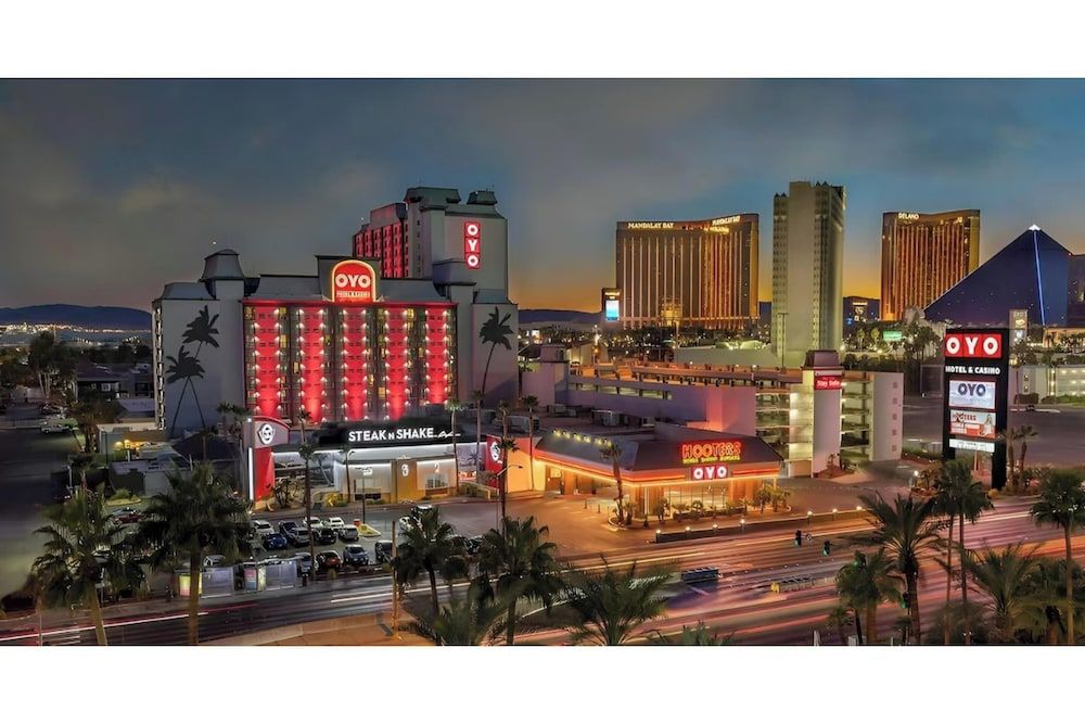 undefined OYO Hotel and Casino Las Vegas 2