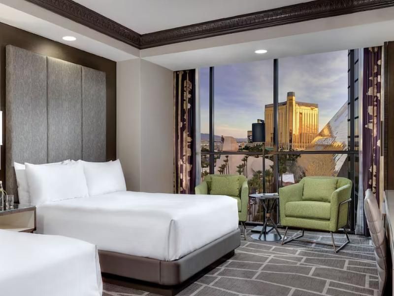 undefined Luxor Hotel and Casino 5