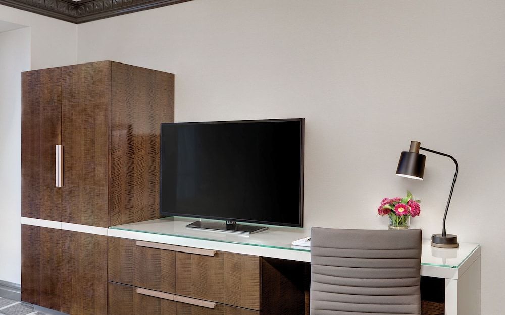 undefined Luxor Hotel and Casino 5