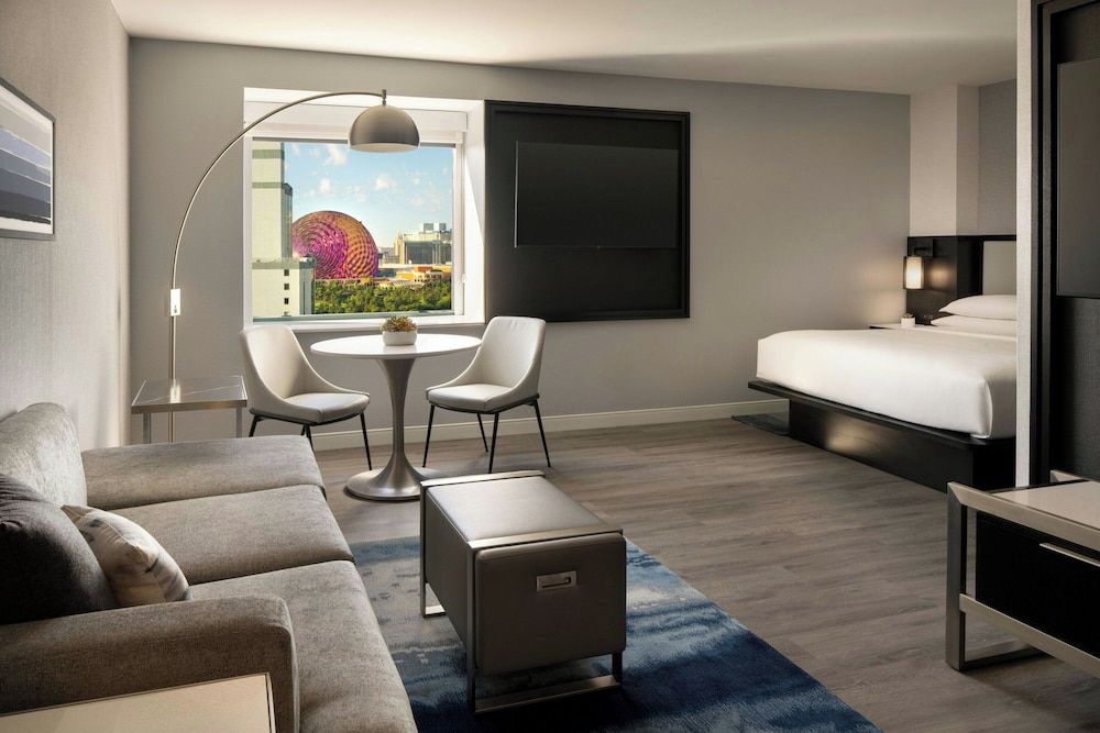 Las Vegas Marriott Suite, 1 King Bed with Sofa bed 9