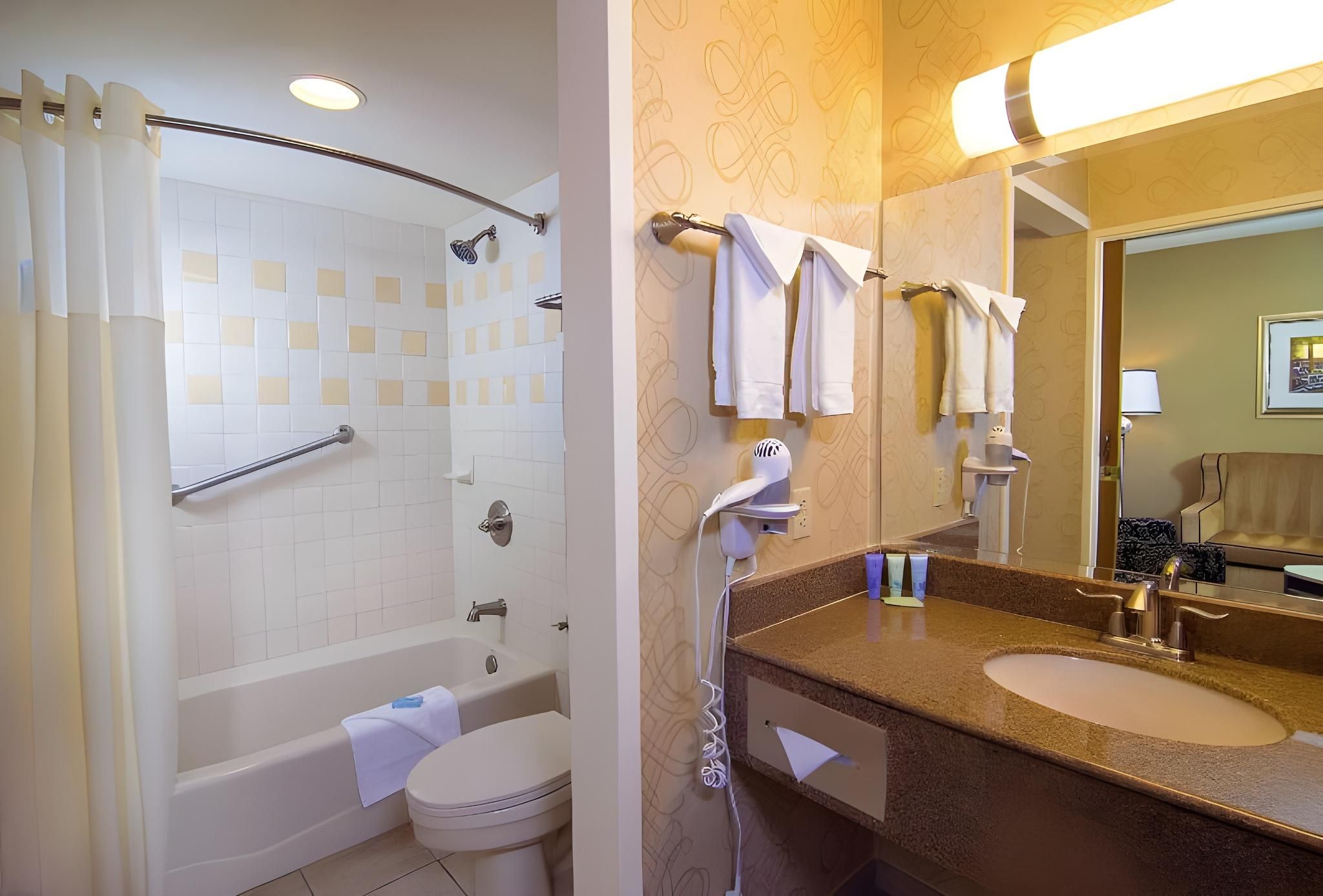 Deluxe Two Queens Non-Smoking