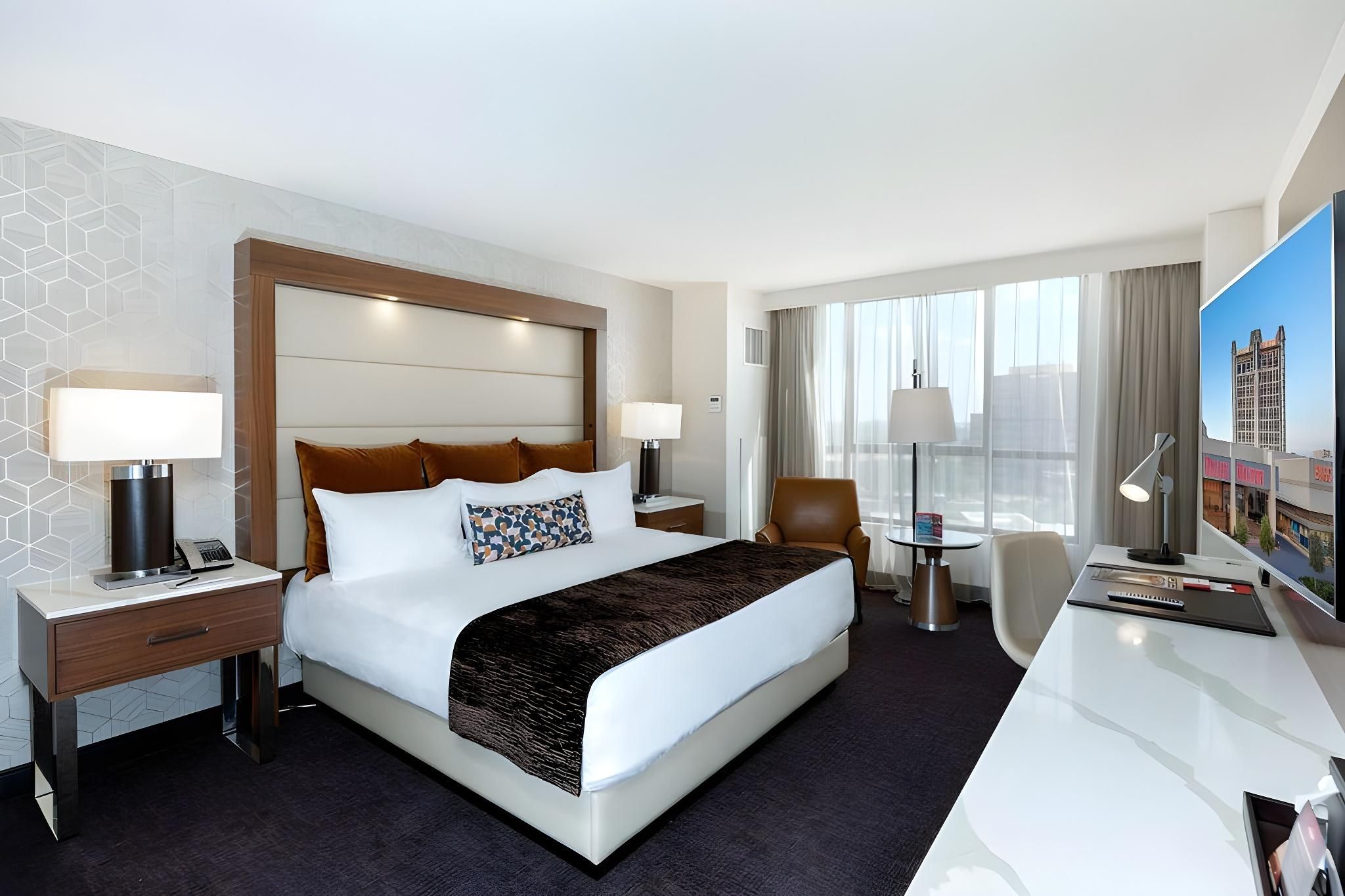 Premier Room - 1 King Bed