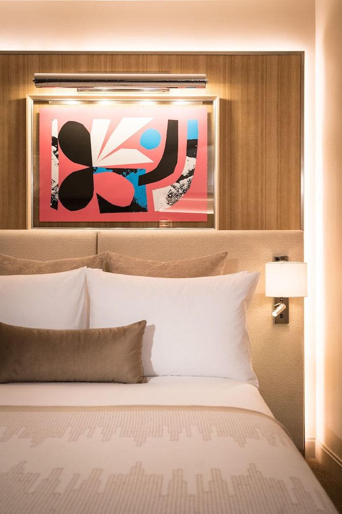 Palms Casino Resort Ivory Two Queens 3