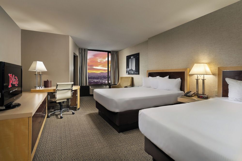 Plaza Hotel & Casino DELUXE, 2 QUEEN BEDS