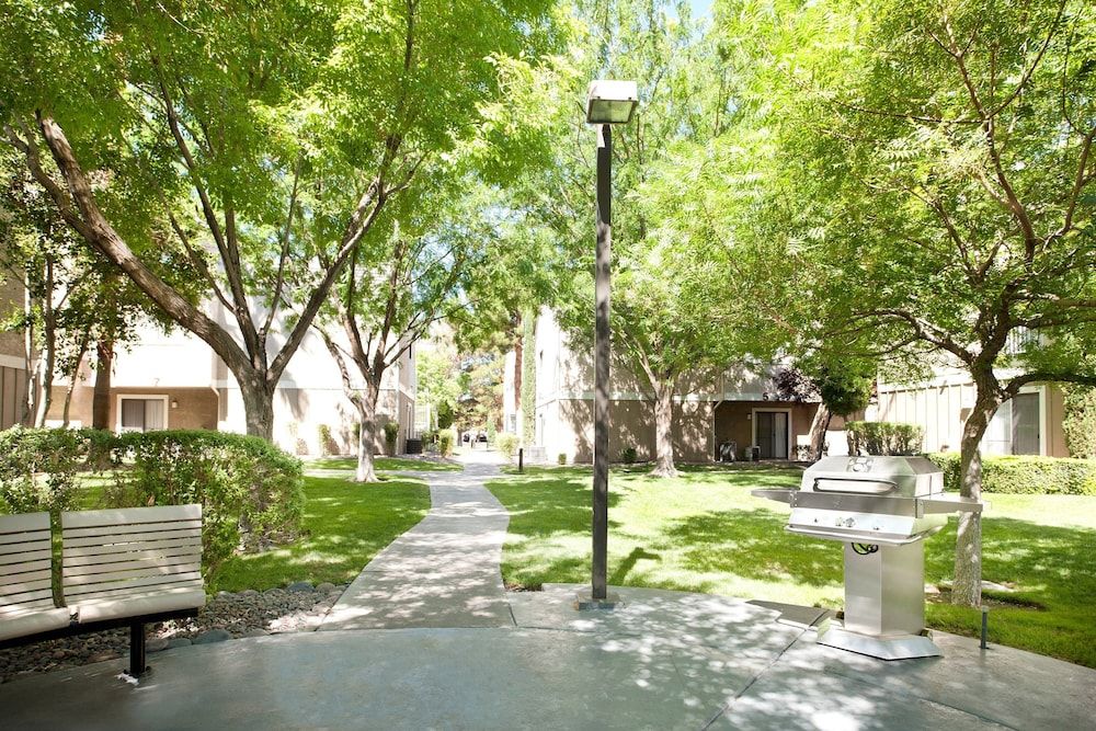 undefined Residence Inn Las Vegas Convention Center by Marriott 4