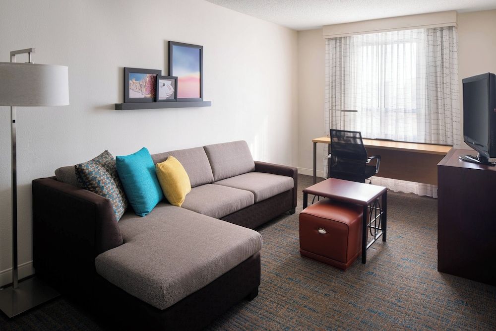 Residence Inn by Marriott Las Vegas Hughes Center Studio, 1 Queen Bed with Sofa bed (Mobility/Hearing Accessible, Tub) 6