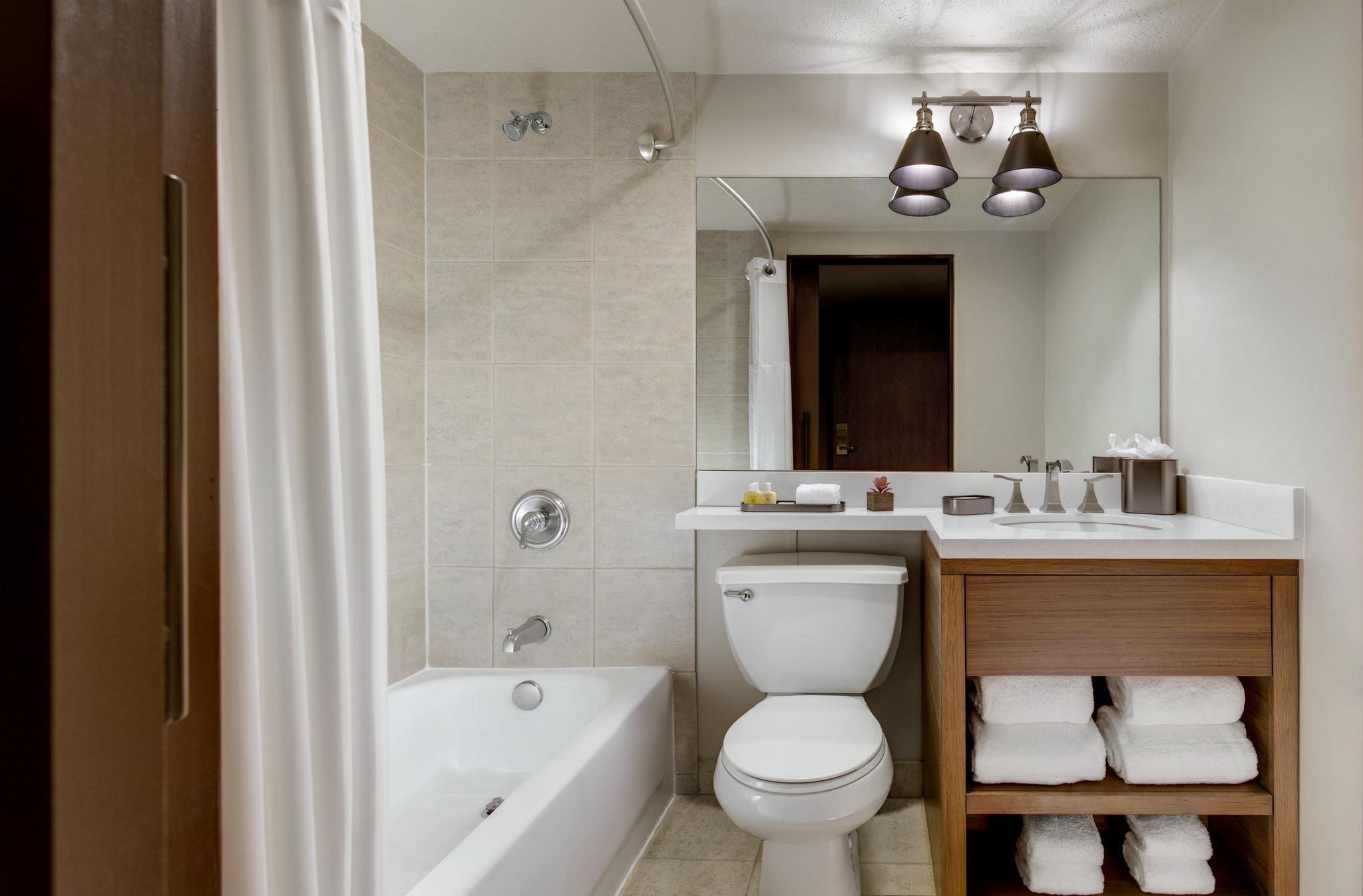 Deluxe Room - Two Queen Beds