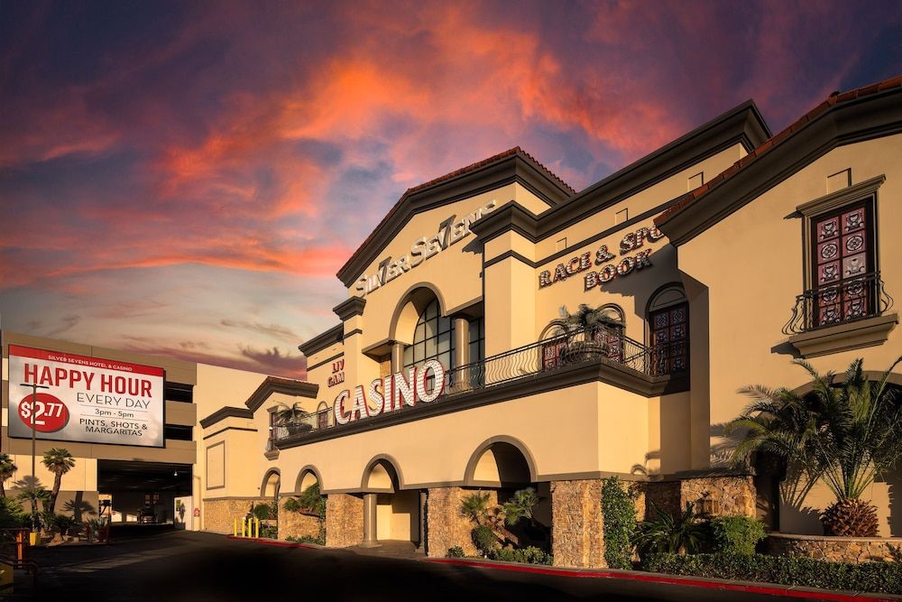 undefined Silver Sevens Hotel & Casino 6