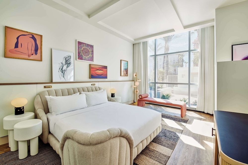 Room, 1 King Bed (Opal, One-Story, Villa)