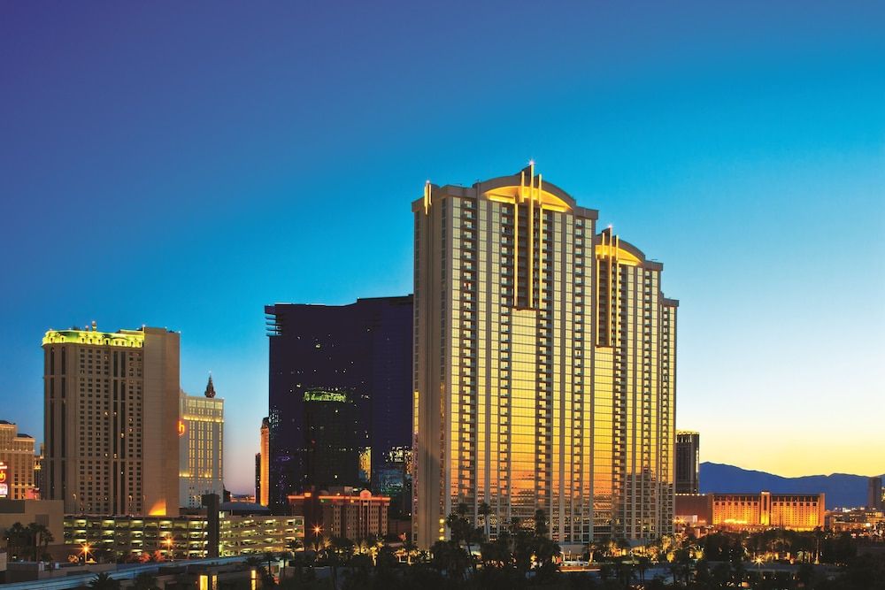 undefined The Signature at MGM Grand (All Suites) 2