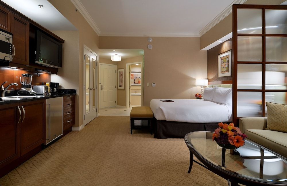 undefined The Signature at MGM Grand (All Suites) 10