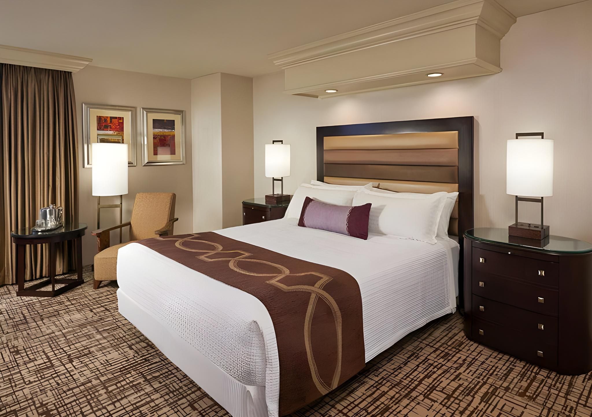 Deluxe Spa King Room or Queen Room with 2 Queen Beds