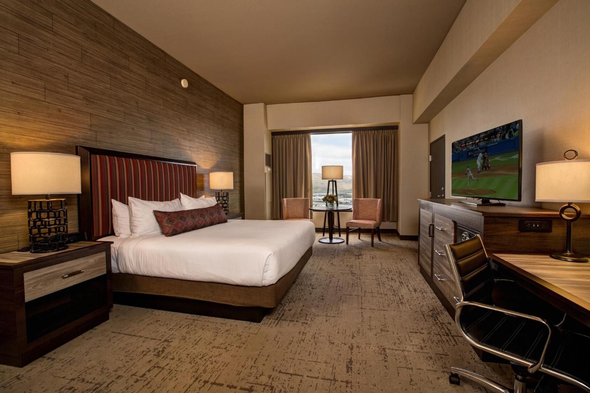 Resort Tower One King Bed Non Smoking