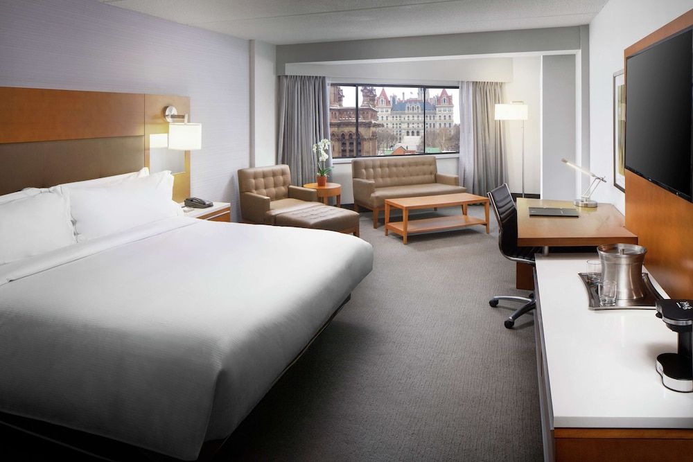 Standard Room, King Bed
