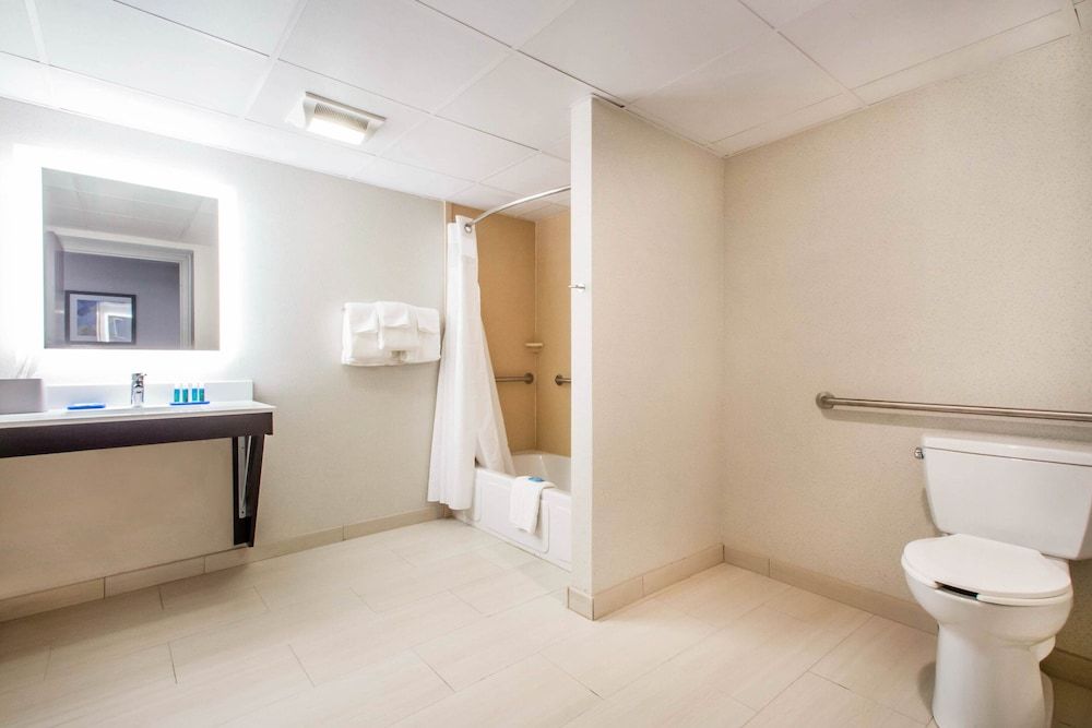 Standard Room, 2 Queen Beds, Accessible (Communications Accessible)