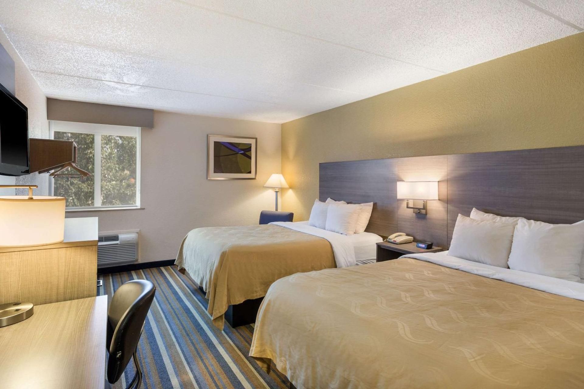 2 Queen Beds, Nonsmoking, Accessible