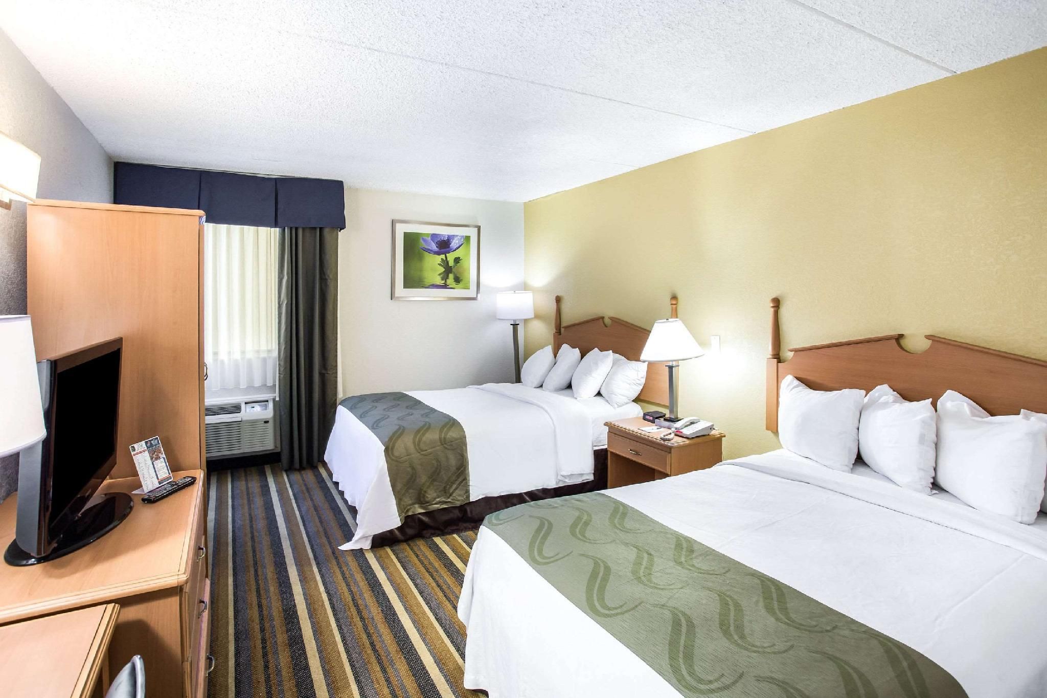 2 Double Beds, Nonsmoking, Accessible