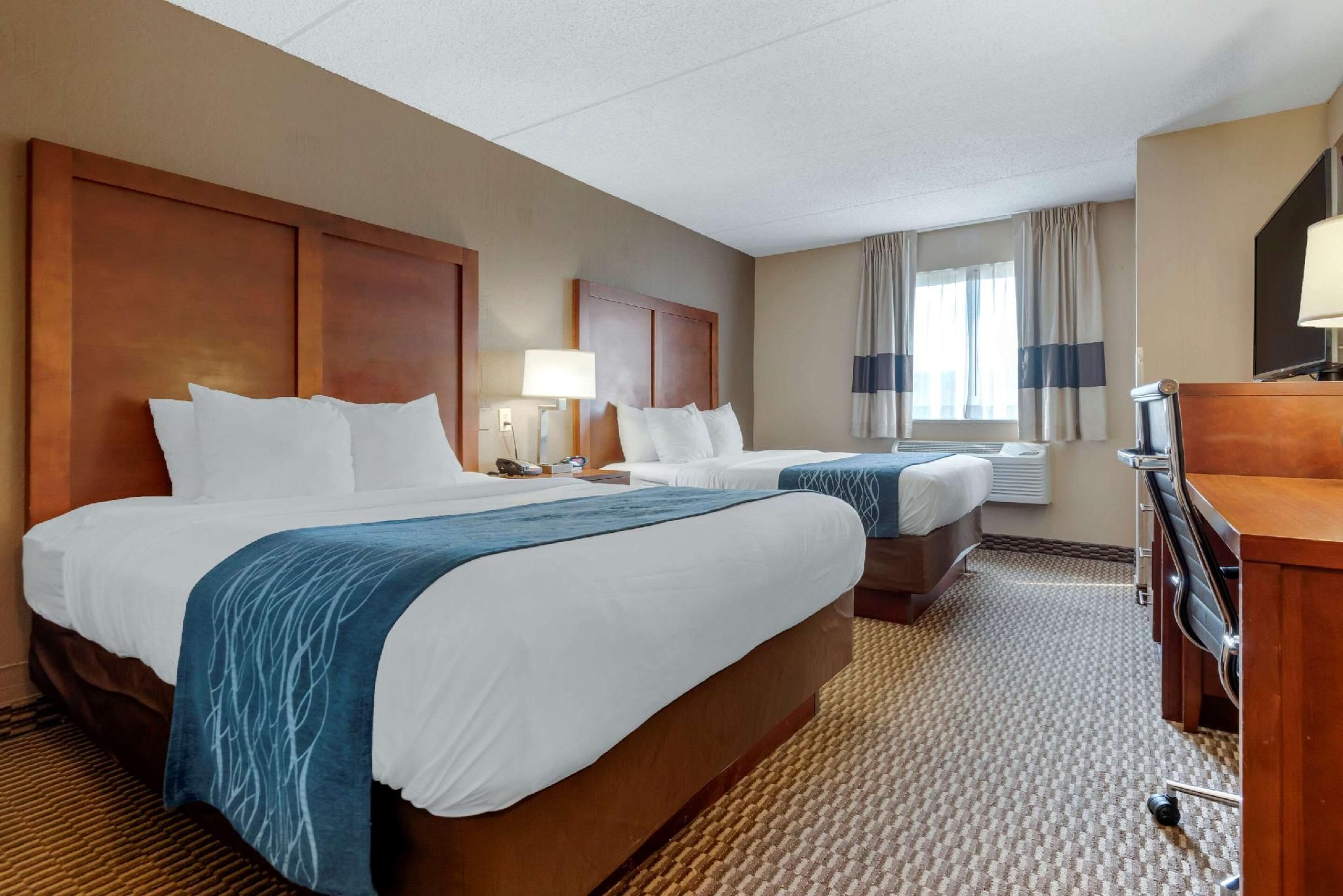 2 Double Beds, Nonsmoking, Accessible