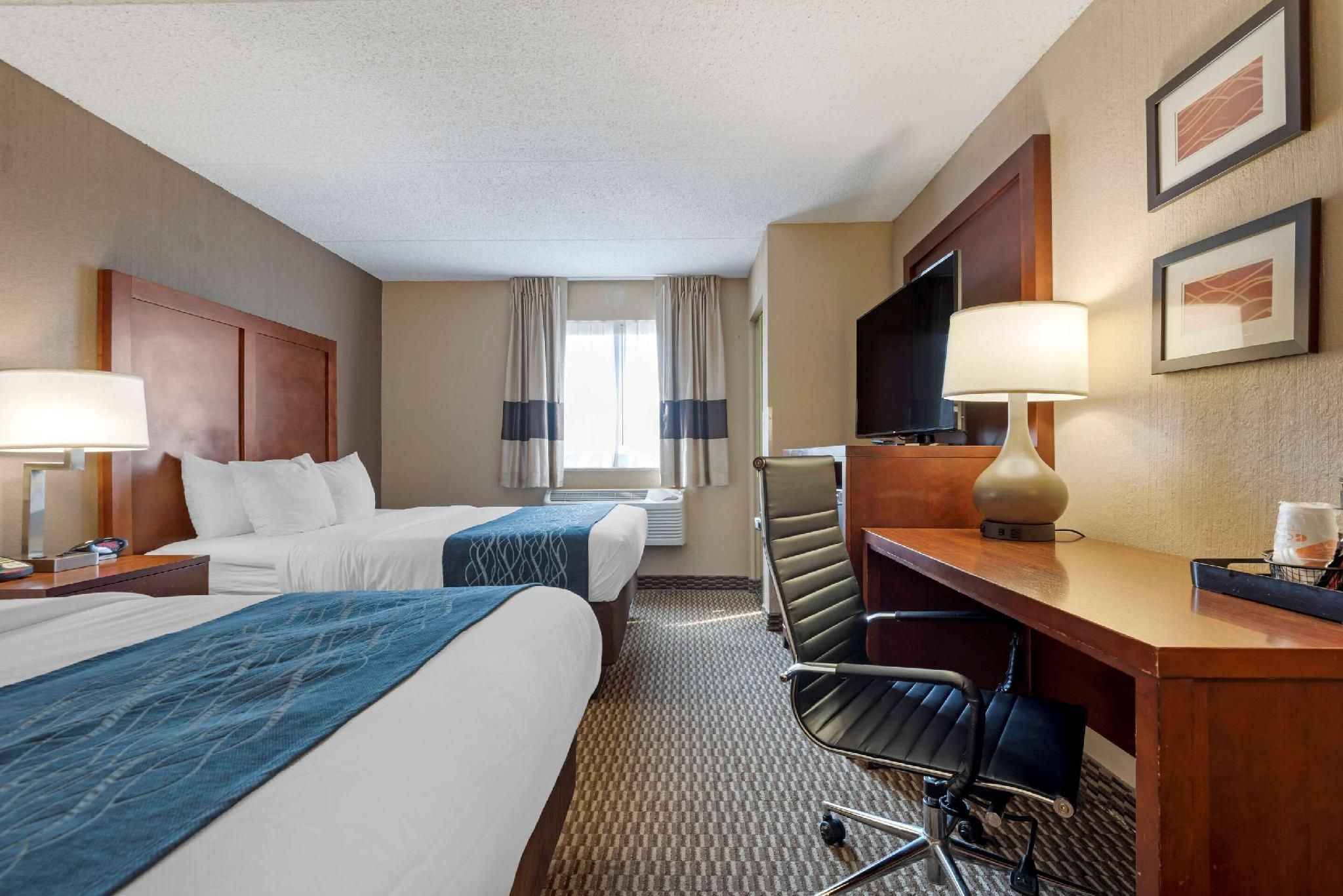 2 Double Beds, Nonsmoking, Accessible