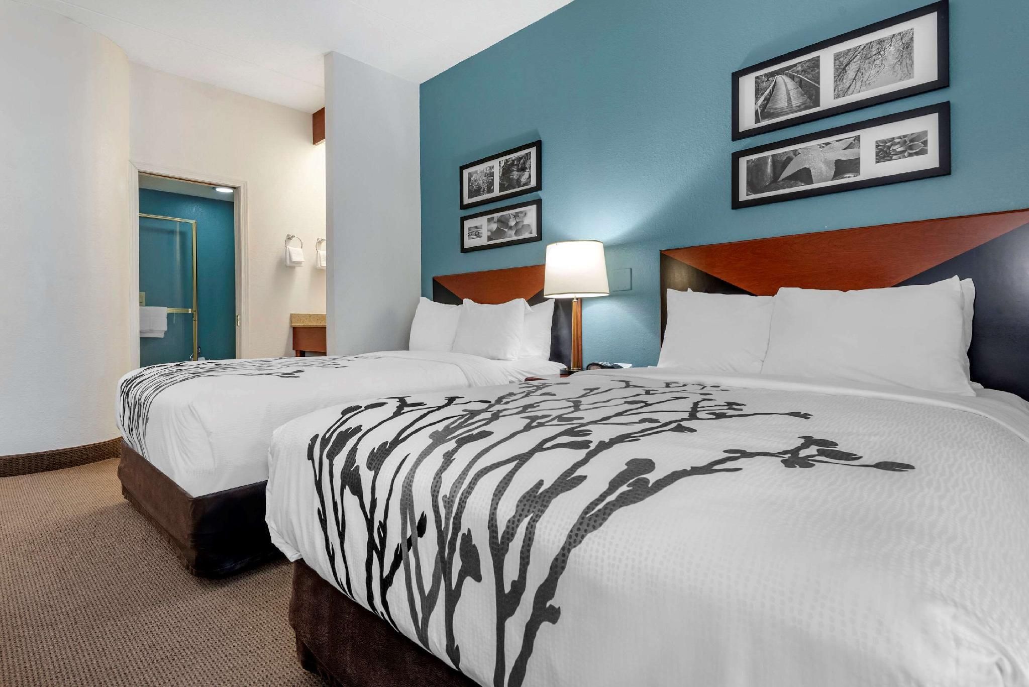 2 Double Beds, No Smoking