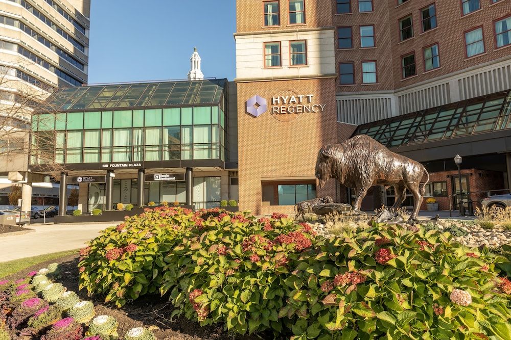 undefined Hyatt Regency Buffalo / Hotel and Conference Center 2