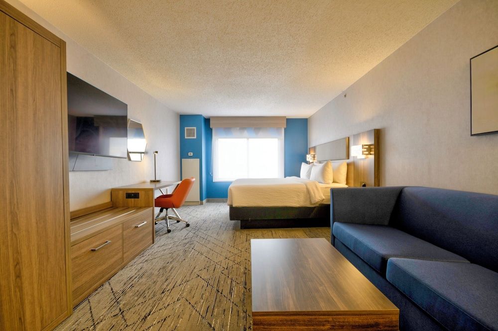 Suite, 1 King Bed
