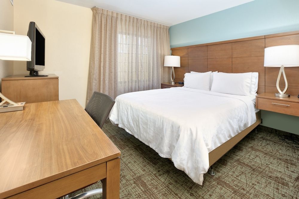 Suite, 2 Bedrooms, Kitchen