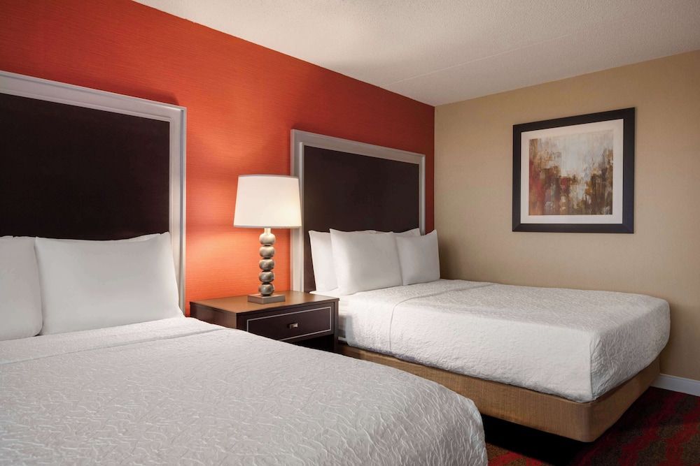 DoubleTree by Hilton New York LaGuardia Airport Room, 2 Queen Beds