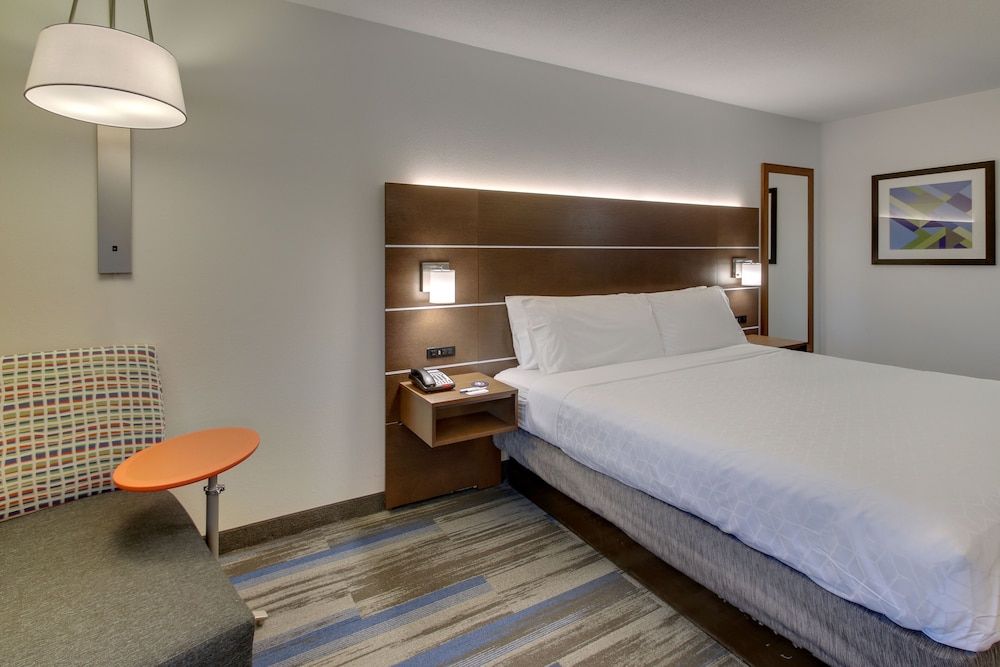 Standard Room, 1 King Bed (Top Floor)