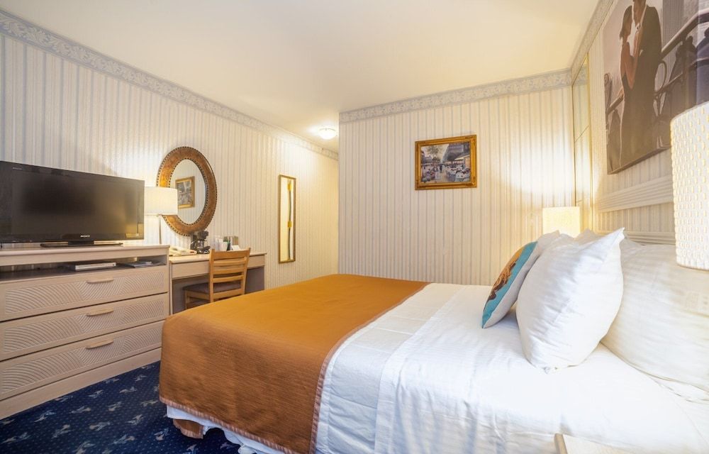 Flushing Central Hotel 88 Basic Room, 1 Queen Bed, Non Smoking 4