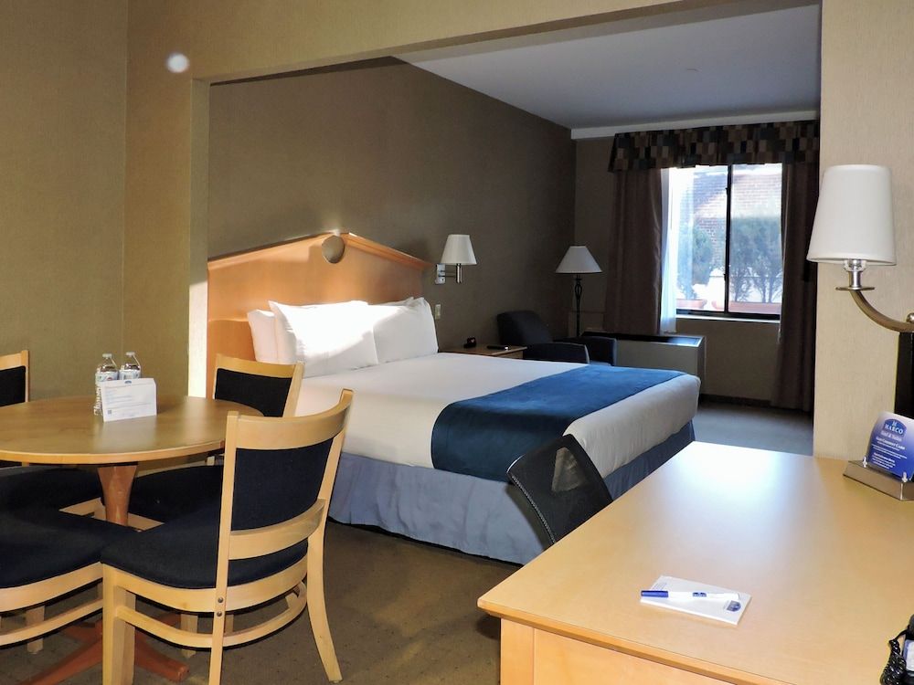 undefined Marco LaGuardia Hotel 5