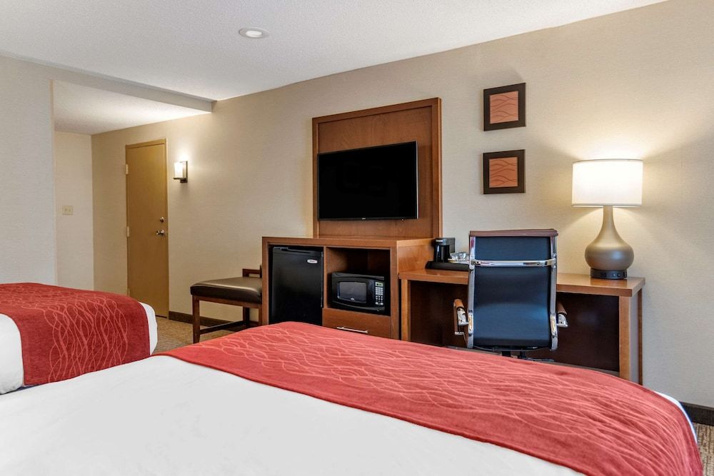 Room, 2 Queen Beds, Accessible, Non Smoking (Accessible Tub)