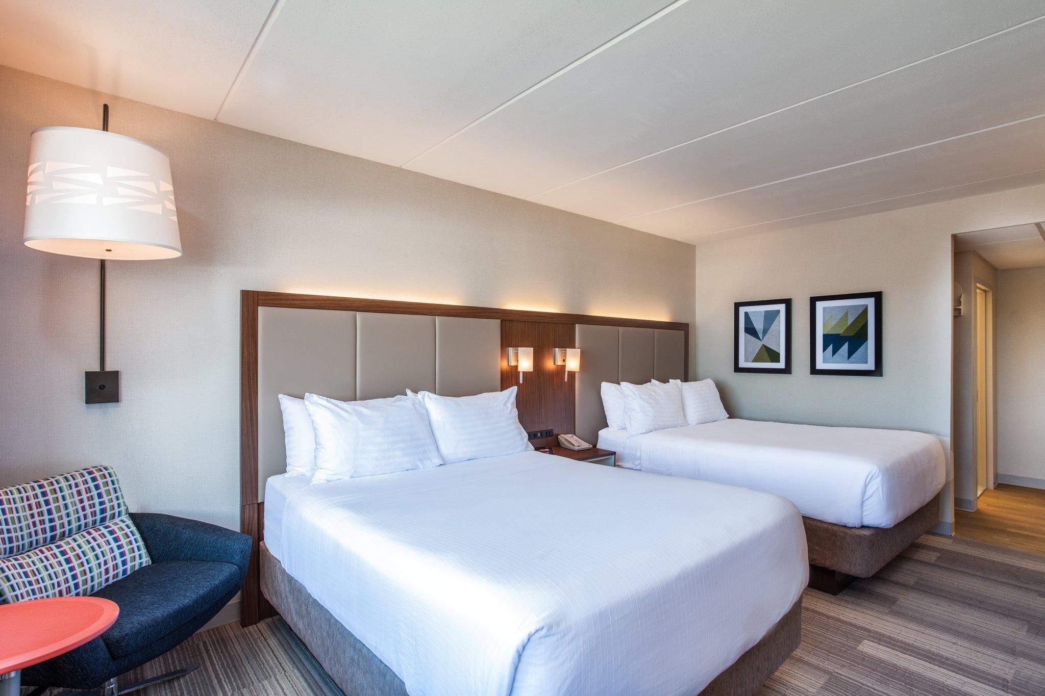 2 Queen Beds Hearing Accessible Non-Smoking