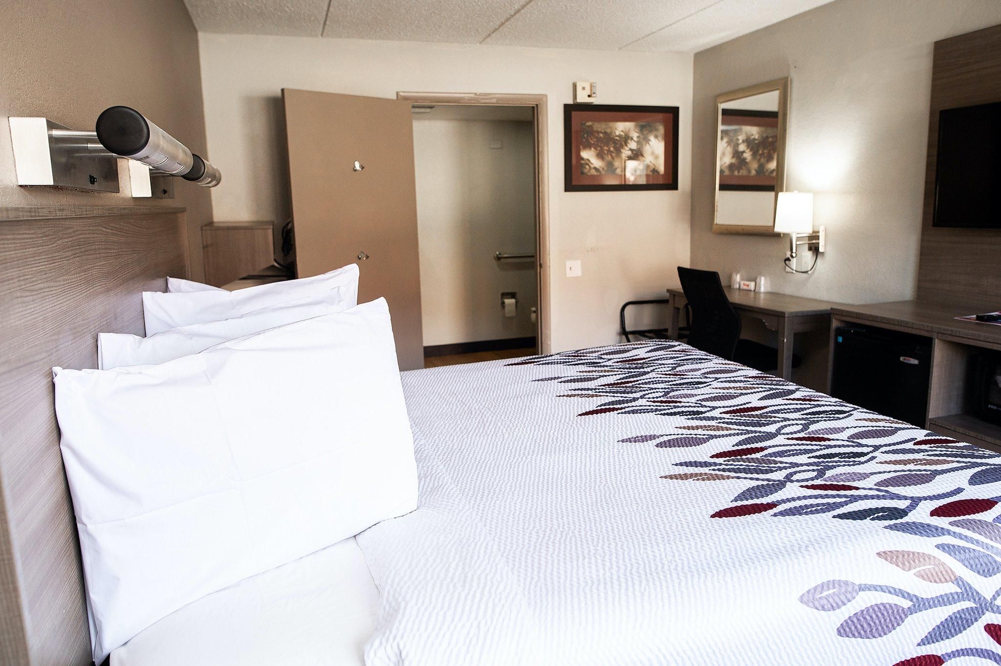 ADA Accessible Superior King Smoke Free