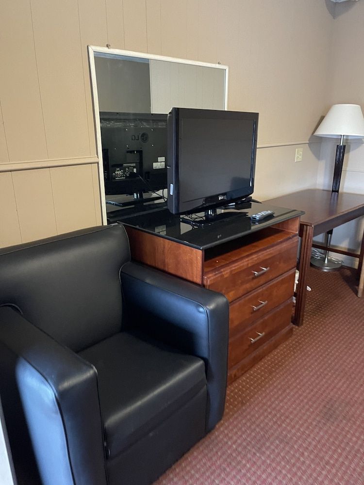 Travel Inn Horseheads Standard Room, 2 Double Beds, Non Smoking 4