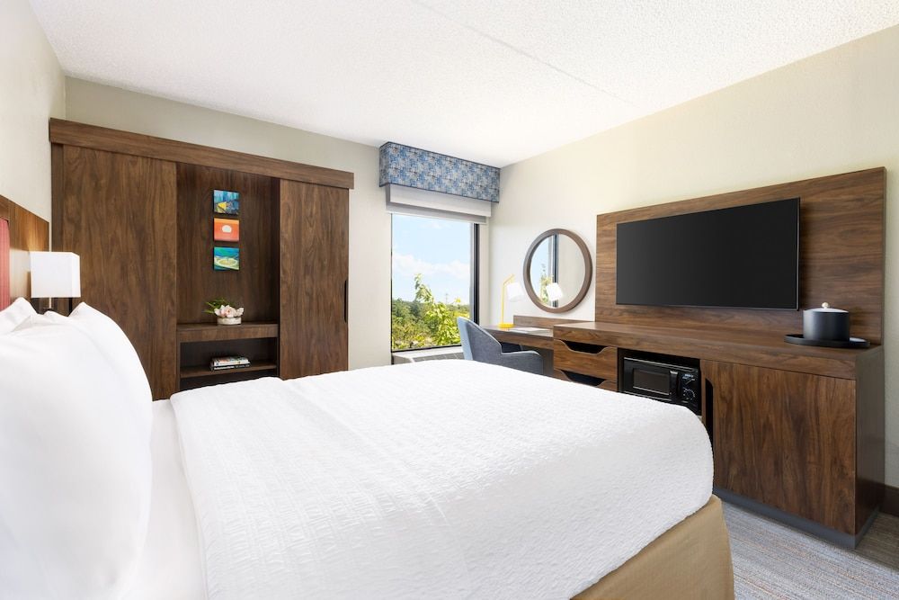 1 Queen Bed Non-Smoking