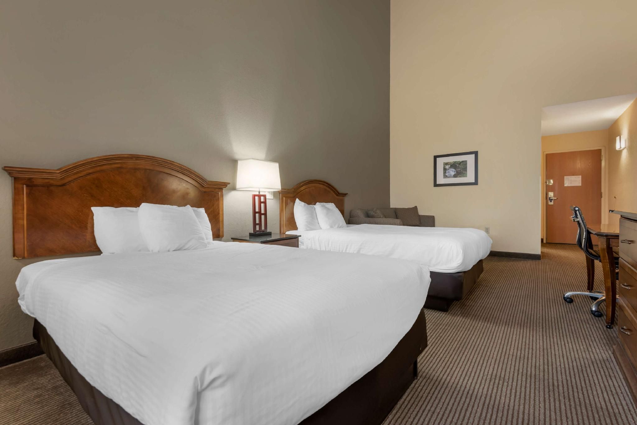 2 Double Beds, Nonsmoking, Sofabed